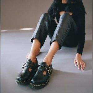 NWOT 🎀 Dr. Martens mary janes